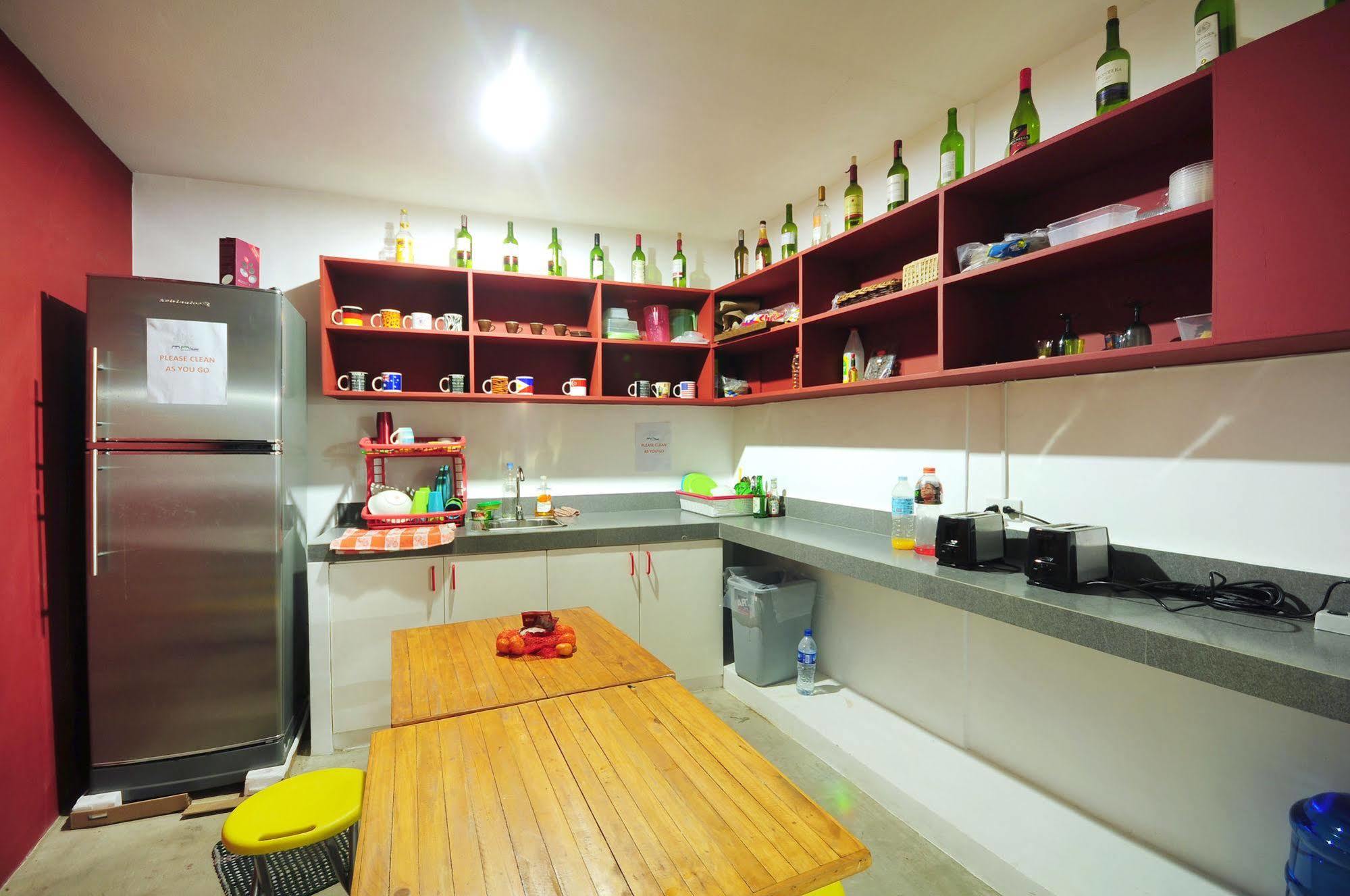 Mnl Boutique Hostel Makati City Ngoại thất bức ảnh